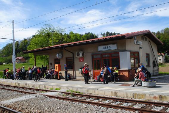 na ŽP Breg smo sestopili tik pred prihodom vlaka