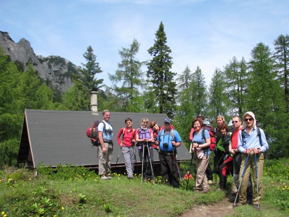 skupinska pred kočo Mitzl Moitzl Hütte