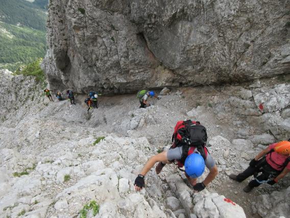 zavarovana plezalna pot na Stol