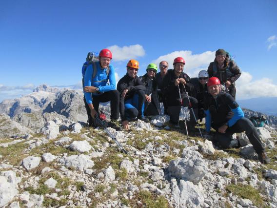 skupinska slika na vrhu Plaskega Vogla
