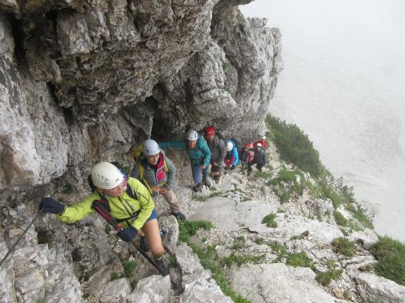 Zavarovana planinska pot na Vrh nad Škrbino